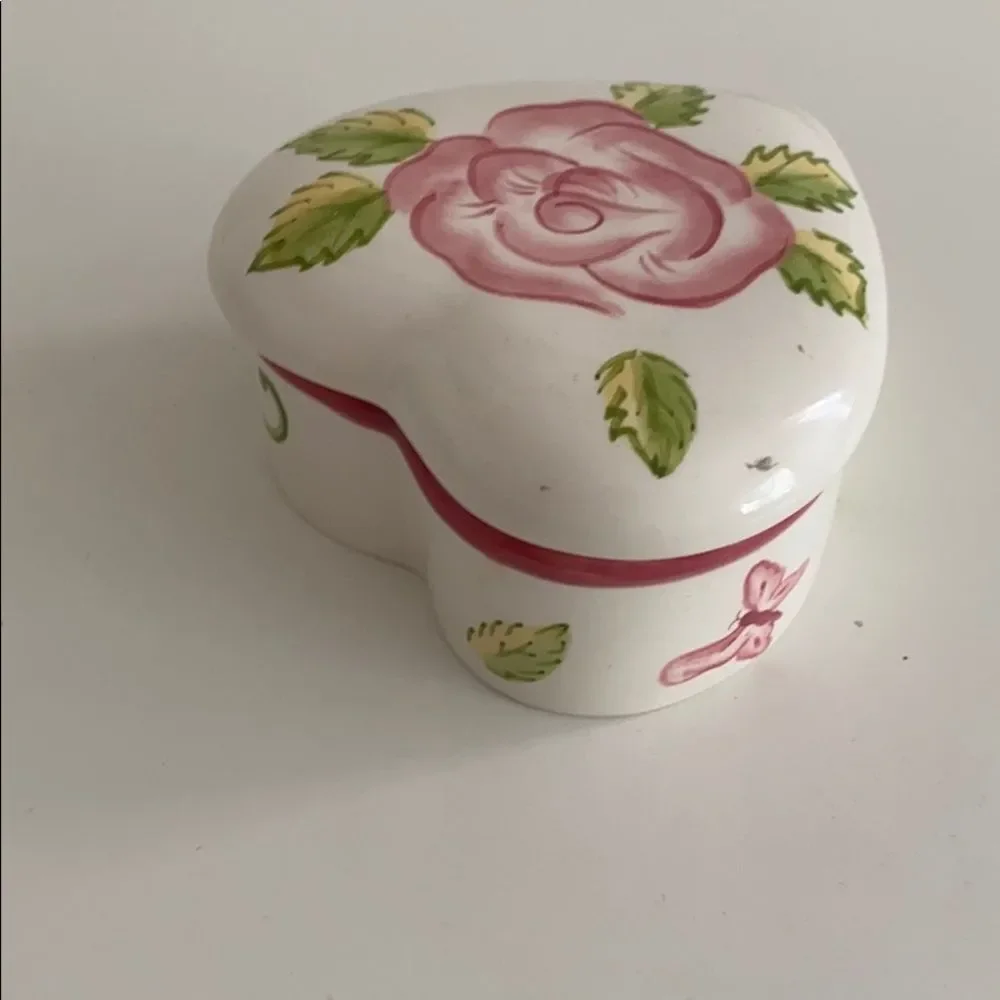 Inspirado Stonelite Heart Jewlery Box